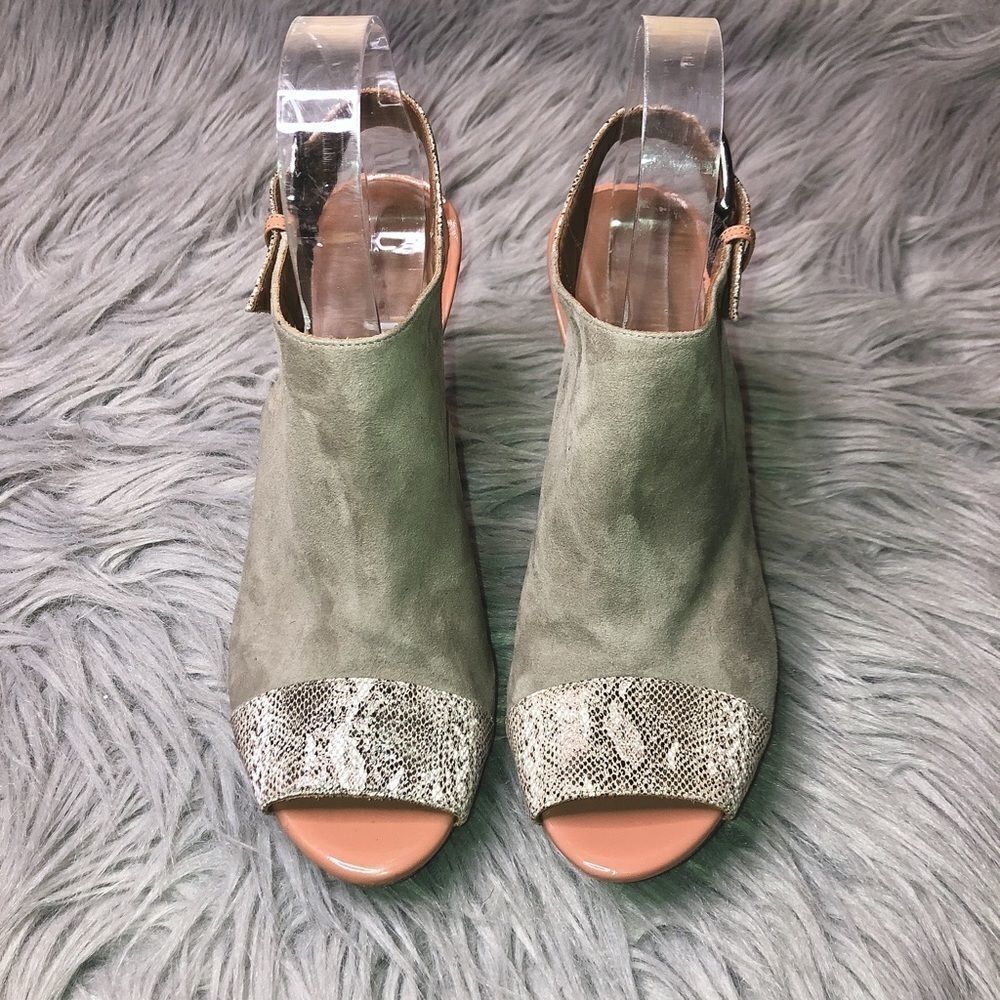 Donald J. Pliner Wayte Taupe Slingback Peep Toe